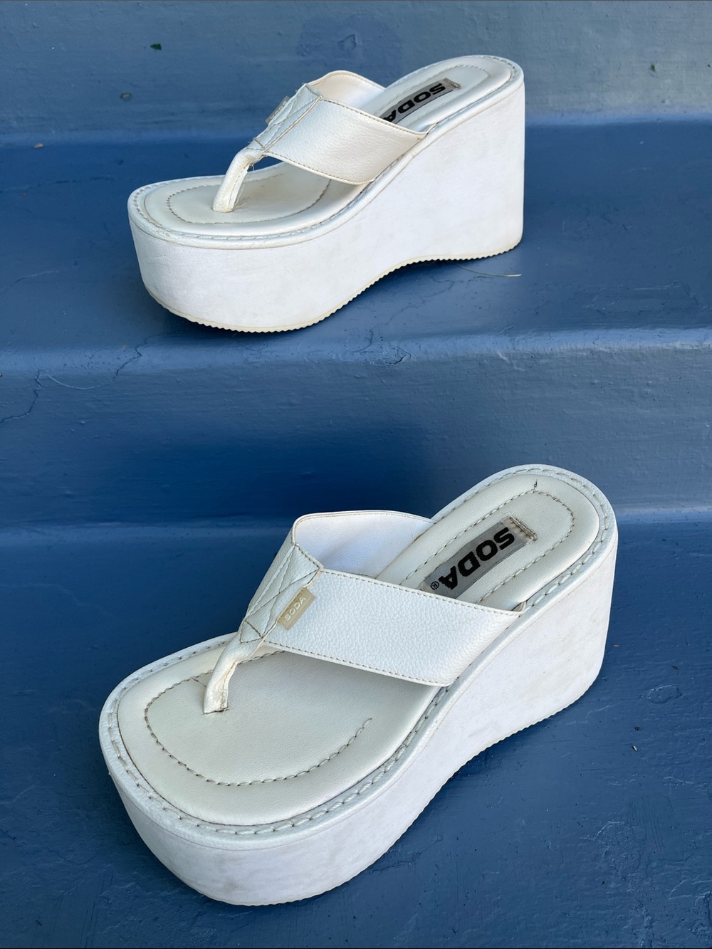 VINTAGE super chunky Soda White Platform Wedge Thong Sandals Flip Flops Y2K 90s